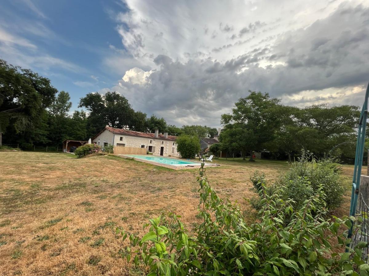 Maison Perigord Vert Piscine Et Spa La Roche-Chalais Екстериор снимка