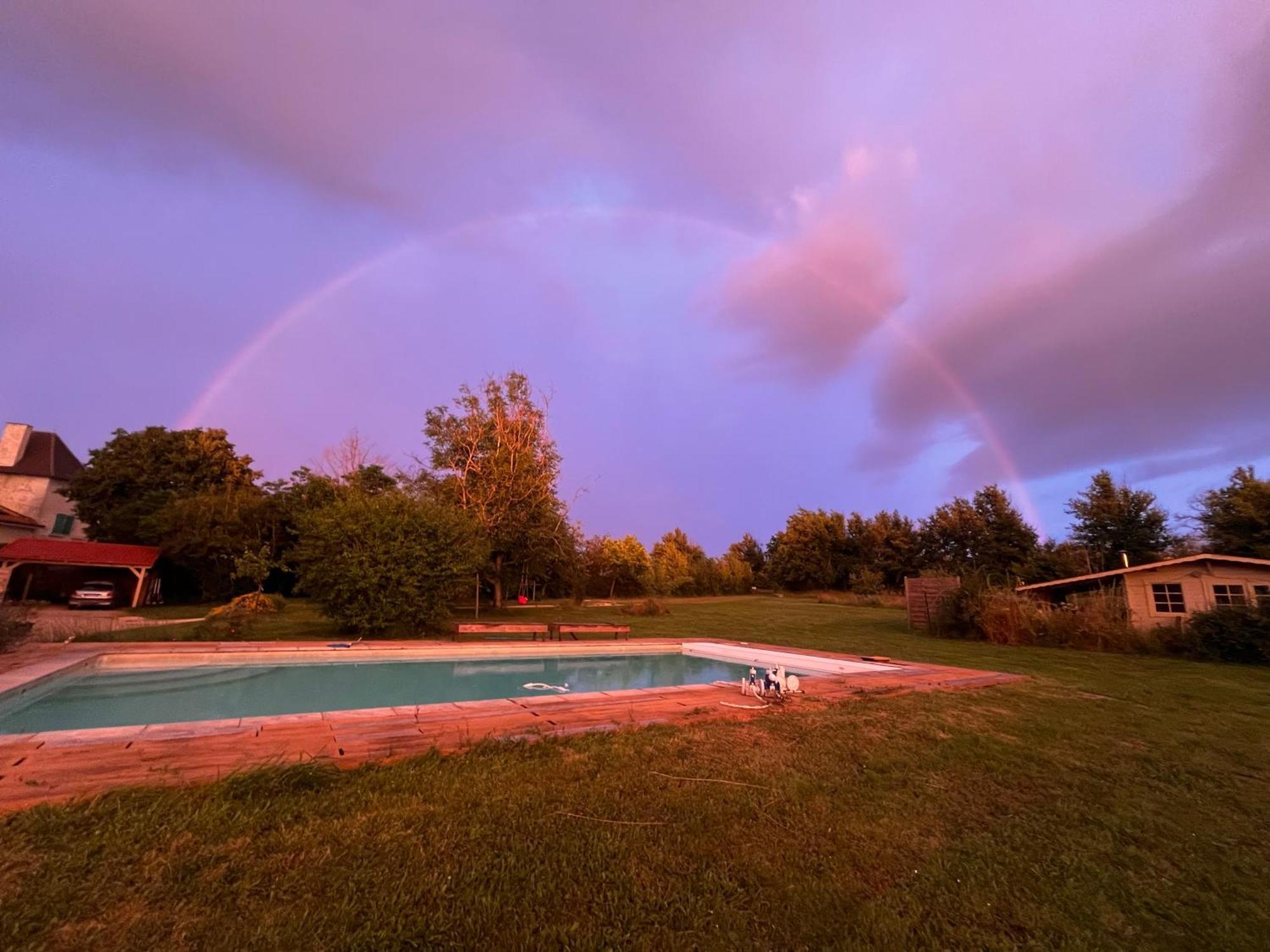 Maison Perigord Vert Piscine Et Spa La Roche-Chalais Екстериор снимка